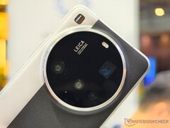 Das Xiaomi 15 Ultra schafft es auf Platz 1 im Zoom-Test von DxOMark, bleibt im Ranking der besten Kamera-Flaggschiffe aber abgeschlagen. (Bildquelle: Alexander Fagot, Notebookcheck)