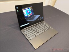Intel Core i5-8265U und i7-8565U Whiskey Lake debütieren im neuen Lenovo Yoga S730