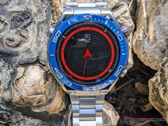 Die Huawei Watch Ultimate erhält ein neues Update (Bild: Benedikt Winkel)