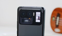 Das gigantische Kameramodul des Xiaomi Mi 11 Ultra beherbergt auch ein kleines Display. (Bild: N.Tho.Duc)