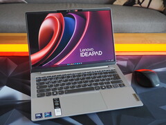 Multimedia-Laptop mit OLED-Display für 516 Euro bei Amazon: Lenovo IdeaPad Slim 5 mit 16 GB RAM und AMD Ryzen 5 im Bestpreis-Deal (Bildquelle: Notebookcheck)