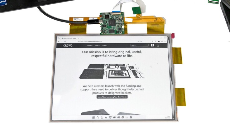 Das separate Modos Development Kit mit unmontiertem Display und Controller ermöglicht die Integration in DIY-Projekte (Bild: Modos).