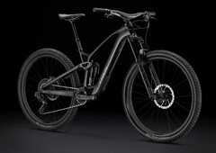 Mit dem Trek Fuel EXe 9.8 GX AXS ist ein wahnsinnig leichtes vollgefedertes E-Bike aktuell massiv reduziert (Bildquelle: Trek)