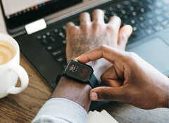 Mobvoi hat die neue TicWatch GTH Pro Launch mit der spannendenn Arty Heart Health Technologie präsentiert (Bild: Mobvoi)