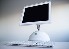 Apple soll ein Smart-Home-Produkt im Stil eines iMac G4 entwickeln. (Bildquelle: Maxime Bober / Wikimedia Commons)
