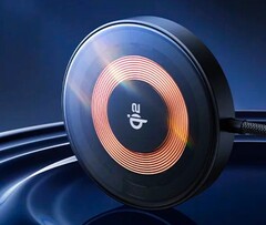 Qi 2.1 erhält en neues Feature, um die Ladespule durch einen Motor zum Smartphone zu bewegen. (Bildquelle: Baseus)