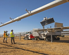 Roboter automatisieren Solaranlagen Fachkräftemangel Kostensenkung