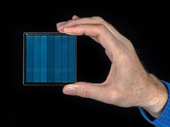 Microsoft hat den Superman-Film auf Glas gespeichert (Bild: Microsoft)