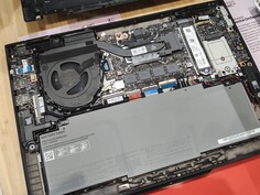 Lenovo ThinkPad T14s 2-in-1 Gen 1 (Bildquelle: Benjamin Herzig/Notebookcheck.com)