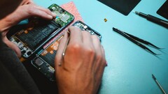 Recycling: Refurbishing für Deutsche wichtig, Smartphones sieht jeder zweite als Wegwerfprodukte.