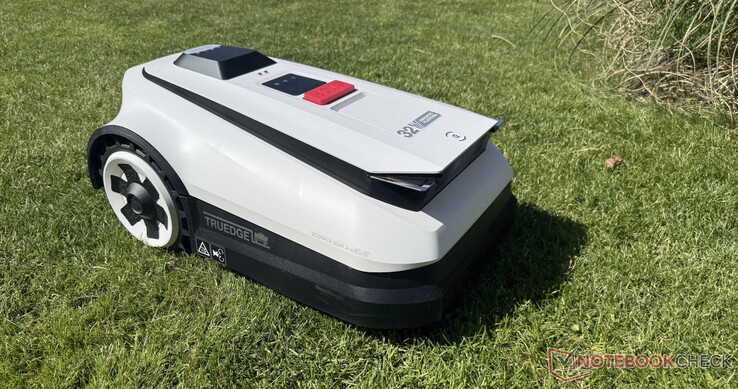 Bester Mähroboter für mittelgroße Rasenflächen: Ecovacs Goat A1600 RTK im Test