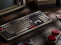 Retro 108: Alte Optik, neue Technik (Bildquelle: 8BitDo)