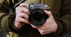 Fujifilm verbessert seine APS-C-Systemkamera der X-T-Serie an entscheidenden Stellen. (Bild: Fujifilm)