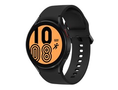 Die Samsung Galaxy Watch4 bietet eine starke Ausstattung, und das aktuell zum Bestpreis. (Bild: Samsung)
