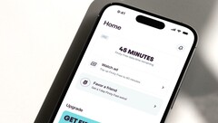 Mit einer Firsty eSIM im Handy soll man global gratis und unlimitiert ins Internet kommen - zumindest als Backup könnte Firsty Free auf Reisen nützlich sein.