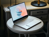 Das Yoga 9 OLED-Convertible und zwei günstigere Lenovo-Laptops sind bei Notebooksbilliger im Angebot (Bild: Andreas Osthoff)