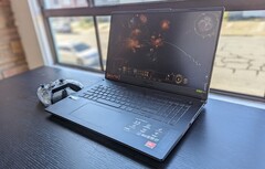 Bei Expert ist mit dem Asus TUF Gaming A17 heute ein 17-Zoll-Notebook mit RTX 4060 und Ryzen 9 deutlich rabattiert (Bildquelle: Allen Ngo)