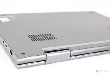 Die Lüftungsgitter auf der Unterseite sind eher klein