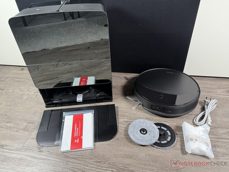 Der Lieferumfang des Roborock Saros 10R ist sehr überschaubar