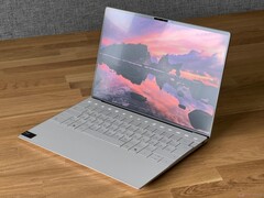 Auch das Dell XPS 13 9340 mit OLED-Bildschirm wurde nun deutlich reduziert (Bildquelle: Andreas Osthoff)