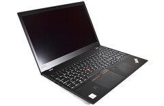 Das Lenovo ThinkPad T15 Gen 1 ist im generalüberholten Laptop-Deal für unter 400 Euro bestellbar (Bildquelle: Benjamin Herzig)