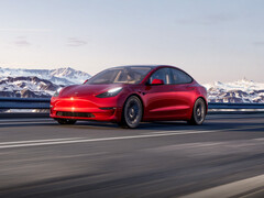 Wer bald ein Tesla Model 3 sein Eigen nennen möchte, der muss auch dank der geringeren Förderung nun deutlich tiefer in die Tasche greifen (Bild: Tesla)