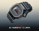 Casio G-Shock GM-5600 „Space Age“-Edition zeigt rote Grafik des Theme Building am Los Angeles International Airport (Bildquelle: C2H4)