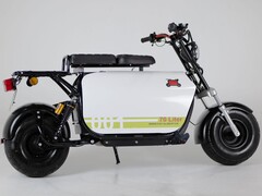 Fat Albert ist ein E-Roller mit großem, abschließbarem Staufach