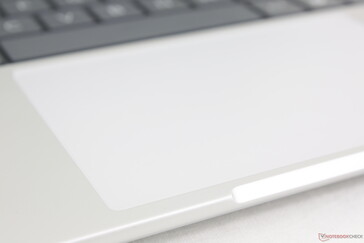 Großes, modernes Clickpad ohne TrackPoint oder Maustasten