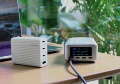 Mit SuperTank Pro bietet Zendure die ultimative PowerBank mit Passthrough-Charging von bis zu vier Verbrauchern und bis zu 138 Watt Gesamtleistung.