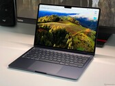 Laptops wie das Apple MacBook Air könnten künftig ein 5G-Modem erhalten. (Bildquelle: Notebookcheck)