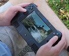 Die PlayStation 4 hat einen DIY-Handheld bekommen (Bildquelle: Restore Technique)