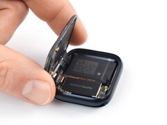 Die Apple Watch Series 9 soll erstmals ein Gehäuse aus dem 3D-Drucker erhalten. (Bild: iFixit)