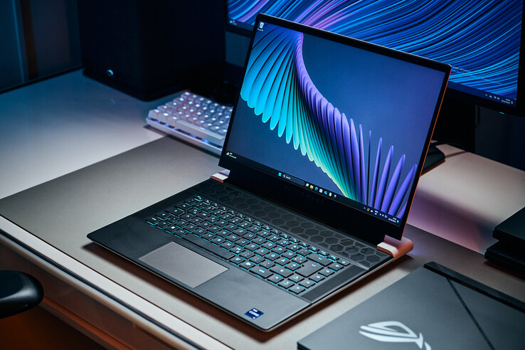 Tolle Farben, aber die Helligkeit des Alienware X16 lässt zu wünschen übrig