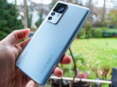 Xiaomi 12T 5G: Starkes Smartphone gibt es aktuell zum Schnäppchenpreis