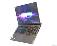 Lenovo Legion 5 Pro - das helle Display begeistert