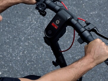 Ein recht großes Farbdisplay ist verbaut (Bildquelle: Segway)