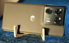 Das Motorola Edge 50 Ultra bietet eine tolle Kamera, fast pures Android, viel Speicher und kostet derzeit nur 599 Euro (Bildquelle: Florian Schmitt)