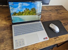 Das Dell Inspiron 14 7435 ist momentan zum Sparpreis von 527 Euro erhältlich (Bild: Allen Ngo)