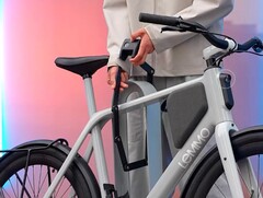 Der Fingerabdrucksensor des Lemmo SmartLink Faltschlosses entsperrt auch das Lemmo One Mk2. (Bildquelle: Lemmo)