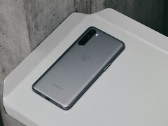Das hier gezeigte OnePlus Nord bekommt demnächst wahrscheinlich zwei günstigere Geschwister-Modelle (Bild: OnePlus)