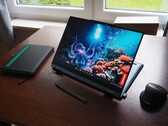 Test Lenovo Yoga 7 2-in-1 14AKP10 Laptop: Zen 5 schießt gegen Intel