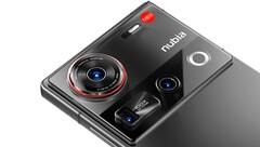 Das Nubia Z70 Ultra ist offenbar in ersten offiziell aussehenden Renderbildern zu sehen, auch mit der neuen 35mm Kamera und variabler Blende. (Bildquelle: Weibo)