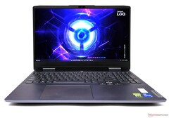 Lenovo LOQ 15 Gaming-Laptop mit 115-Watt-TGP der verbauten GeForce RTX 4060 und 140 Watt Power Delivery (Bildquelle: Notebookcheck)