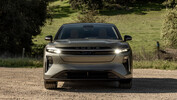 Lucid startet den Gravity als Elektro-Touring-SUV: Ein hochbeiniger, vollelektrischer Sportstourer mit 800-Volt-Technik und viel Luxus (Bild: Lucid).