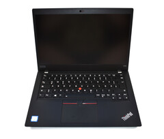 Kompaktes Lenovo ThinkPad X390 Business-Notebook mit Windows 11 Pro für nur 199 Euro generalüberholt (Bild: Benjamin Herzig)