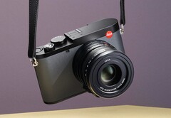 Die Leica Q3 43 setzt auf ein neues Finish in Grau. (Bildquelle: Leica)