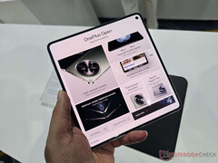 Wir hatten bereits kurz Gelegenheit, das OnePlus Open mit OxygenOS 13.2 einem ersten Hands-On zu unterziehen.