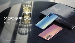 Das Vivo X50 Pro, hier in einem Promo-Bild, unterscheidet sich schon äußerlich stark vom Vivo X50.