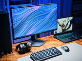 Video: Two monitors for the price of one! Alienware 2725DF